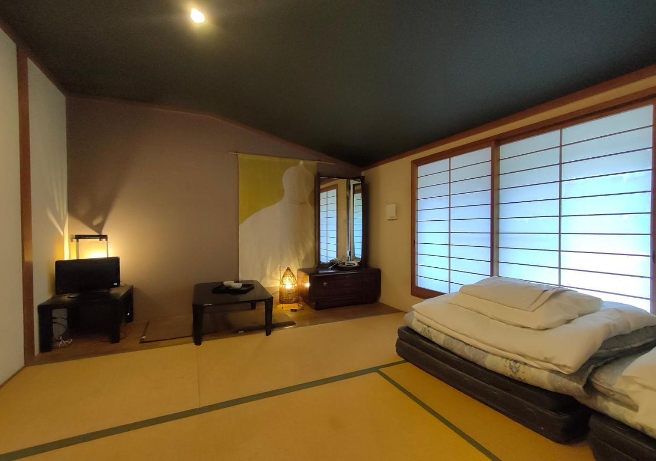 Gasthof Shirakawa Kiraku 2*